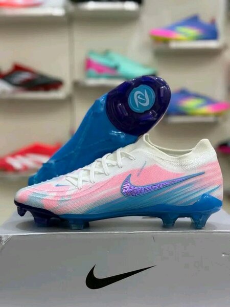 Chaussures de football Nike pour homme