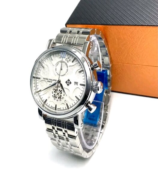 Montre en acier inoxydable élégante