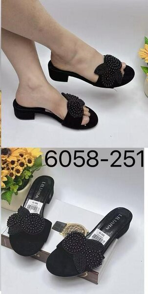 Mules à talons noirs élégantes