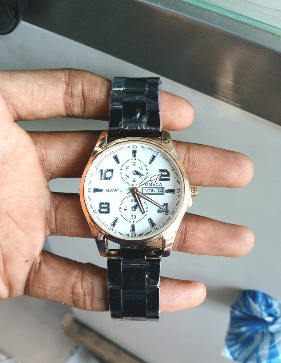 Montre Quartz Homme Élégante