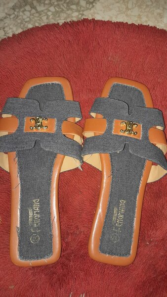 Claquettes élégantes pour femmes