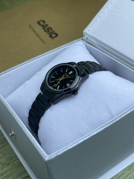 Montre Casio en acier inoxydable