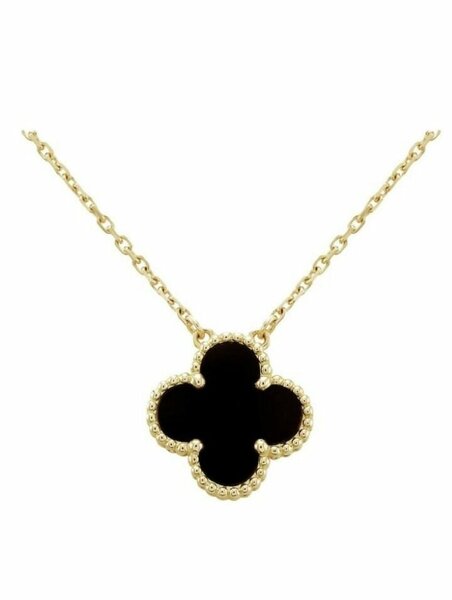 Elegant Clover Pendant Necklace