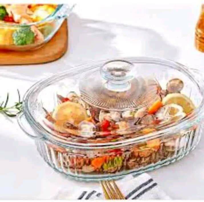 Casserole ovale en verre