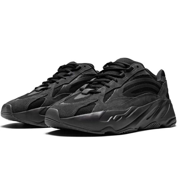 Baskets noires modernes