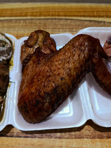 Aile de dinde fumée