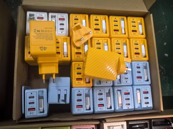 40W Multi-Port USB Charger