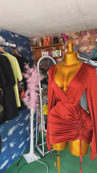 Robe rouge moulante élégante