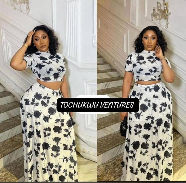 Ensemble floral élégant femme