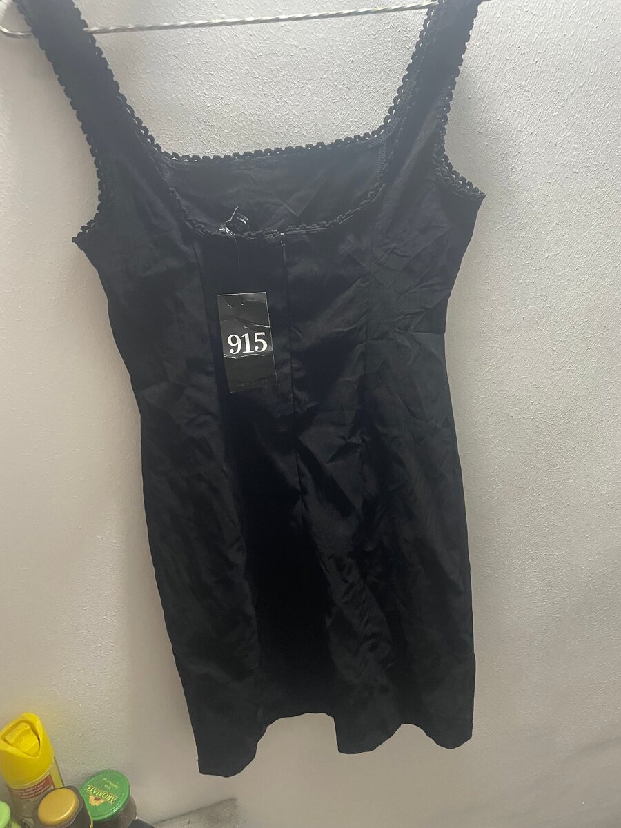 Combinaison noire en satin