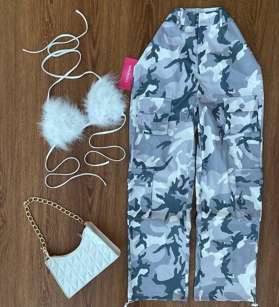 Girl top and down and bag