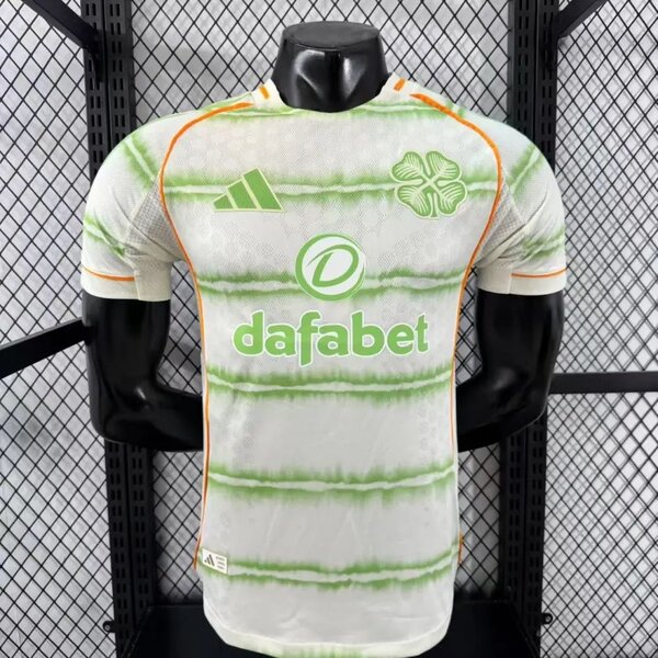 Maillot de football vert et blanc