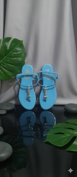 Sandales bleues élégantes