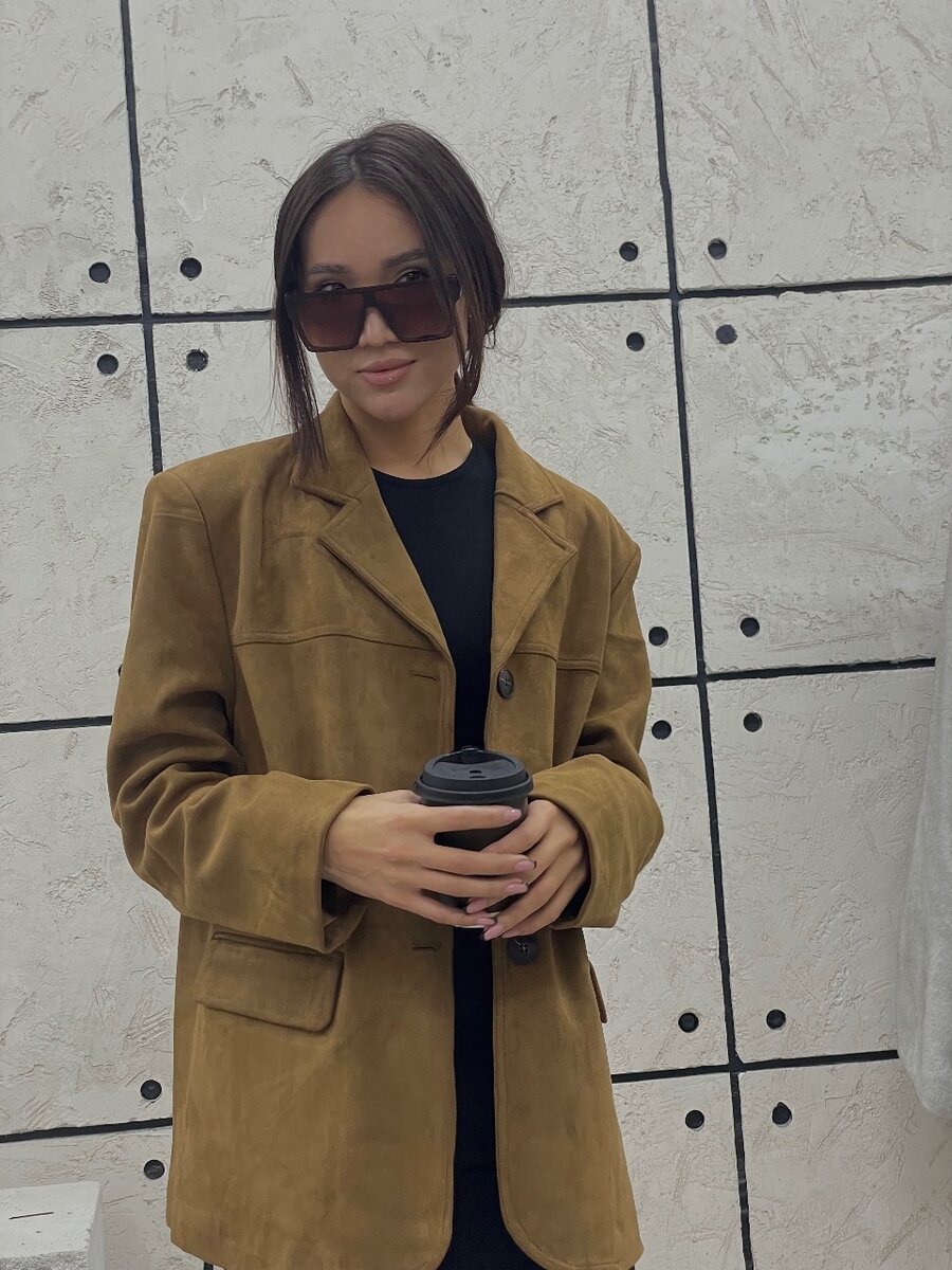 Пиджак из замши