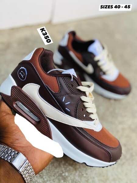 belles baskets pour hommes