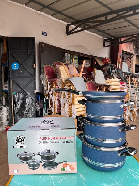 Ensemble de casseroles en aluminium