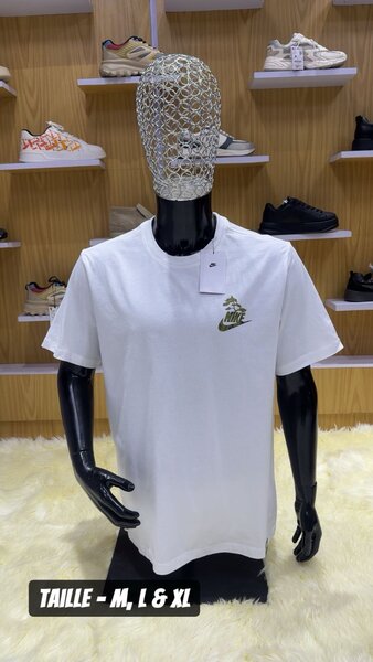 T-shirt blanc imprimé NIKE
