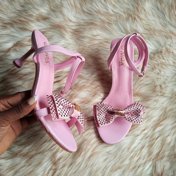Ankle strap heeled sandals