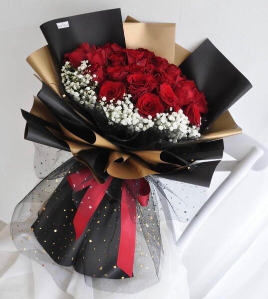 Bouquet de roses et chocolats