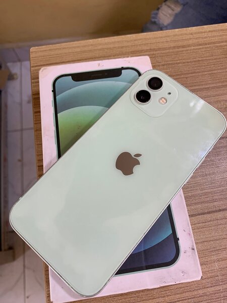 iPhone vert 64 Go reconditionné