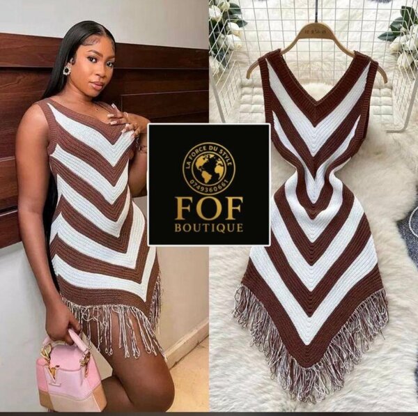 Robe courte tricotée pour femmes