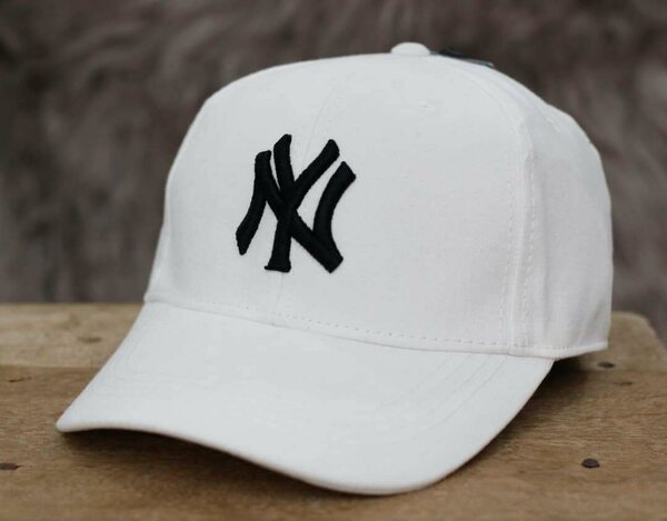 Casquette élégante de marque