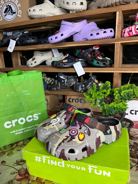 Sabots Crocs Unisex Design Fun