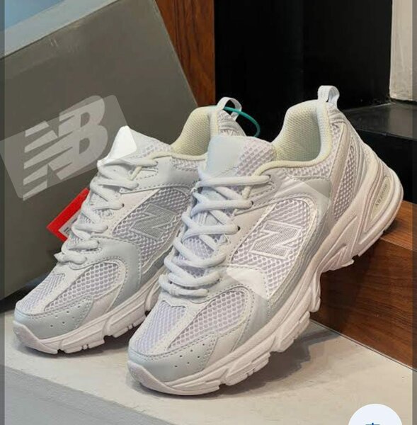Baskets de sport blanches confortables
