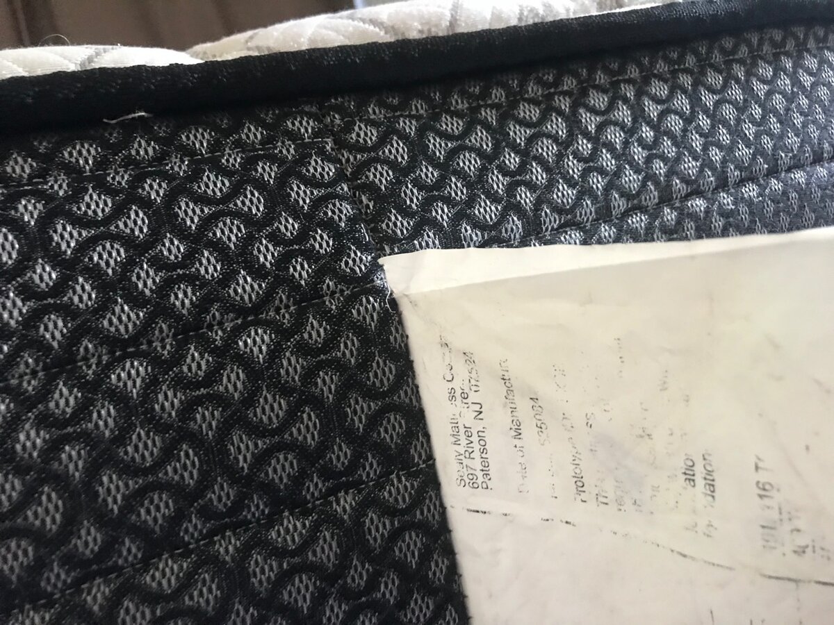 American Queen Size Mattress