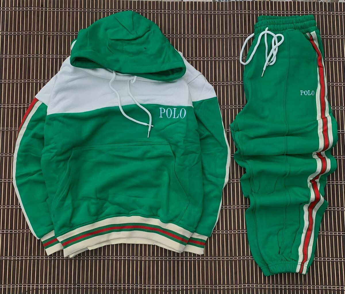 Ensemble de sport à capuche