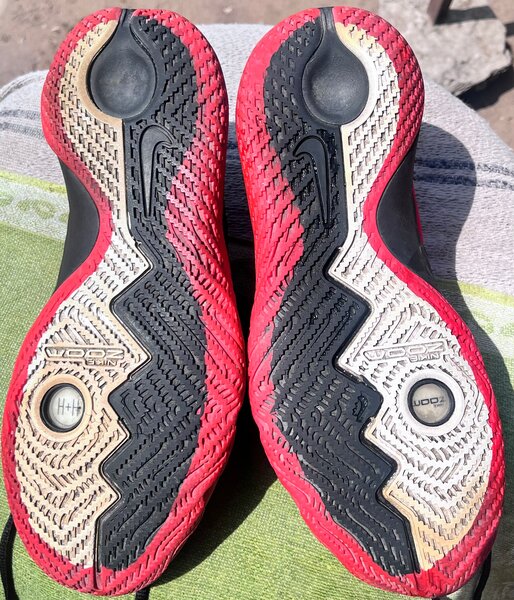 NikeKyrie Flytrap EP 'Red Orb