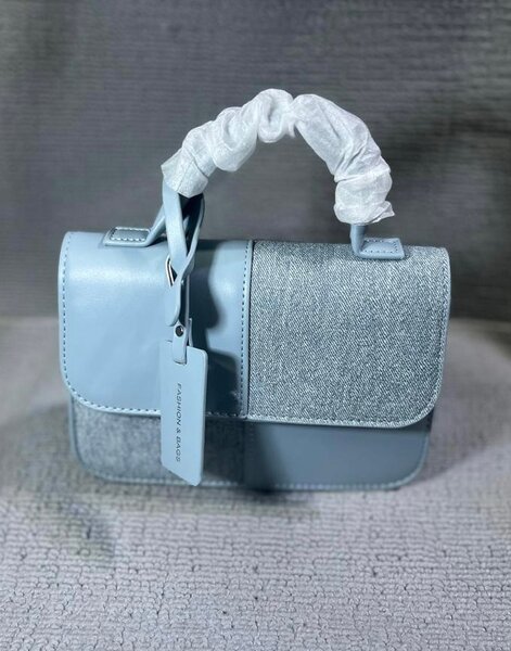 Sac à main bleu élégant