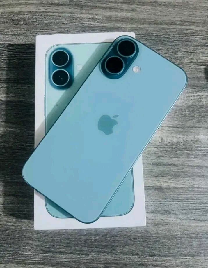 Apple iPhone 16 simple