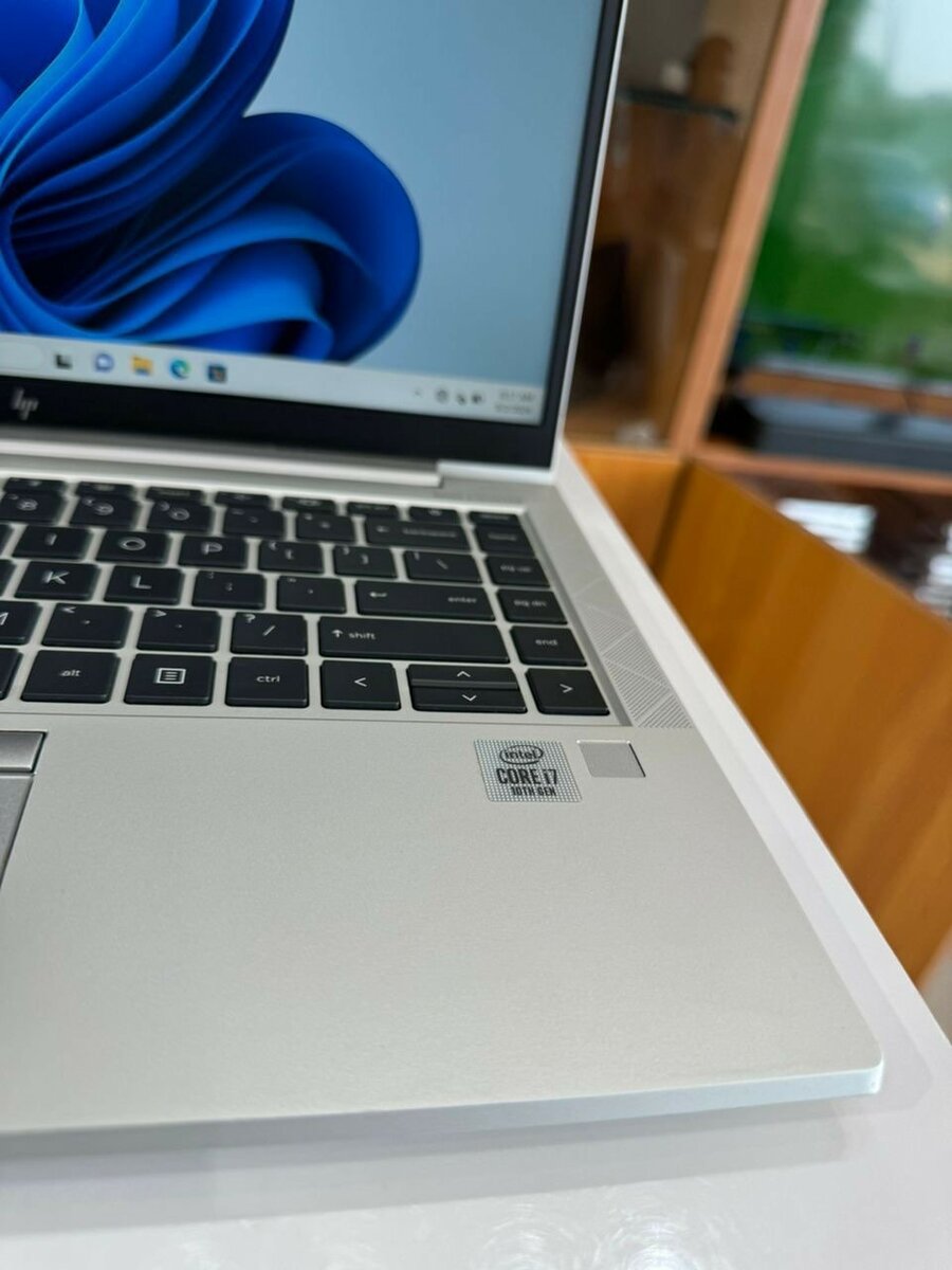 *HP ELITEBOOK 840 G7*