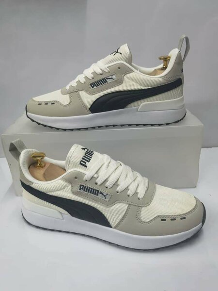 Chaussures Puma blanches