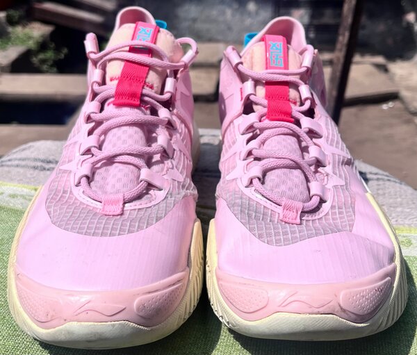 Li-Ning BadFive 2 low Sakura