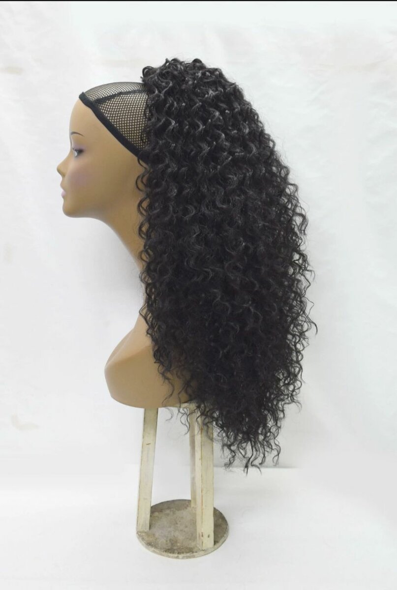 postiche Curly volumineux