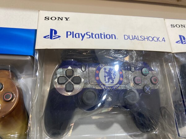 PlayStation 4 controller