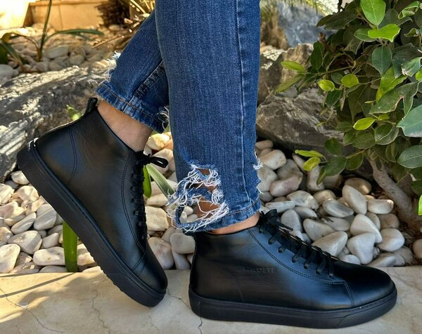 Bottes montantes en cuir noir