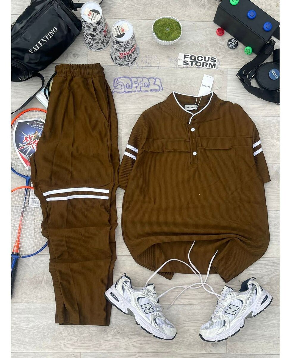 Ensemble moderne avec chaussures