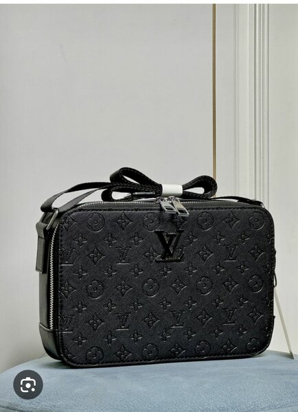 Sac bandoulière noir élégant