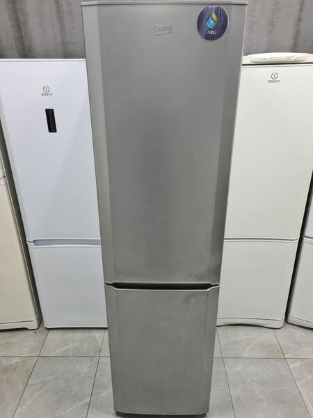 Réfrigérateur Beko argent