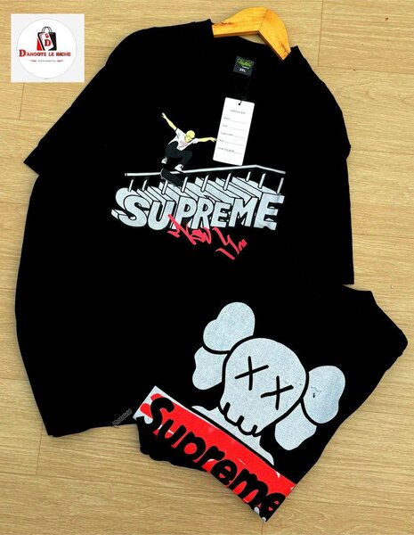 Tee-shirt noir Supreme pour homme
