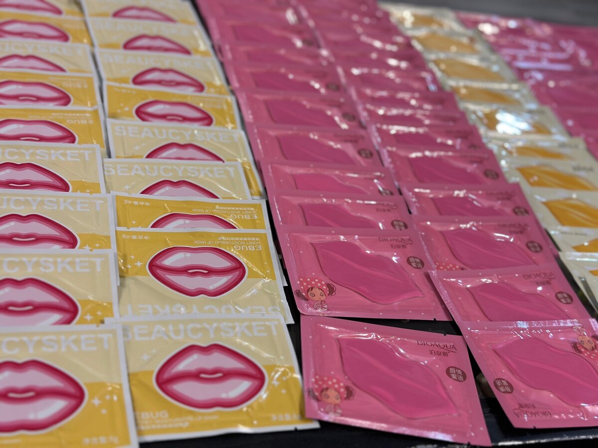 Lip mask