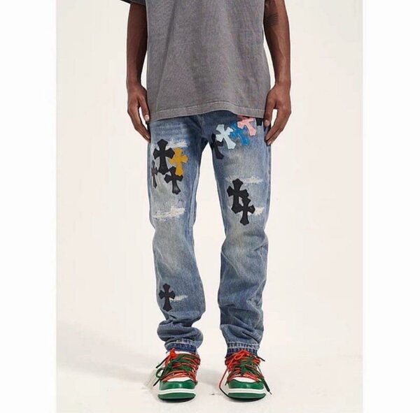 Jeans rétro brodés tendance