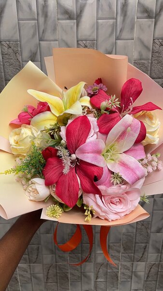 Bouquet de fleurs (artificiel)