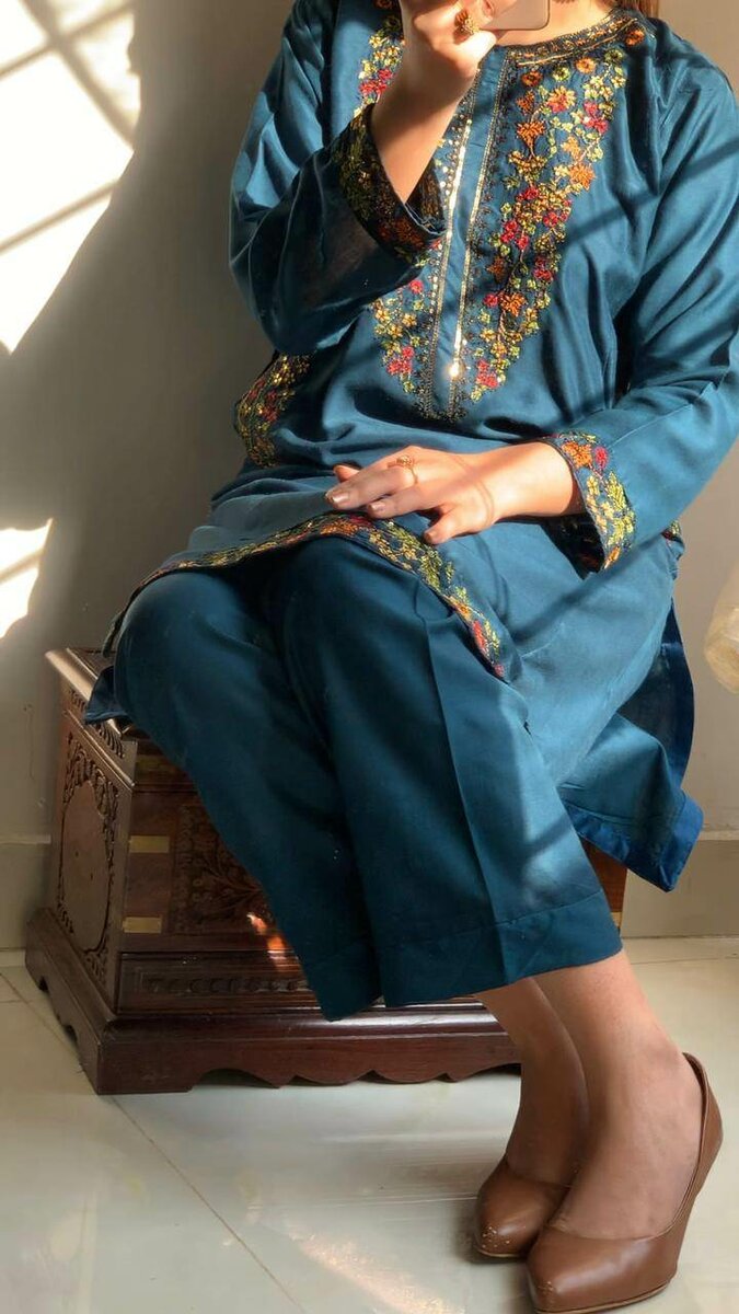 Zinc Pocket Embroided 2pc dress