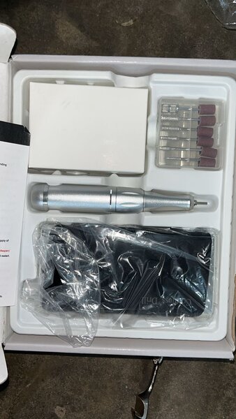 Mini appareil électrique pour ongles