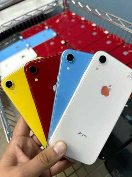 IPhone Xr 64 Gig - 128 Gig