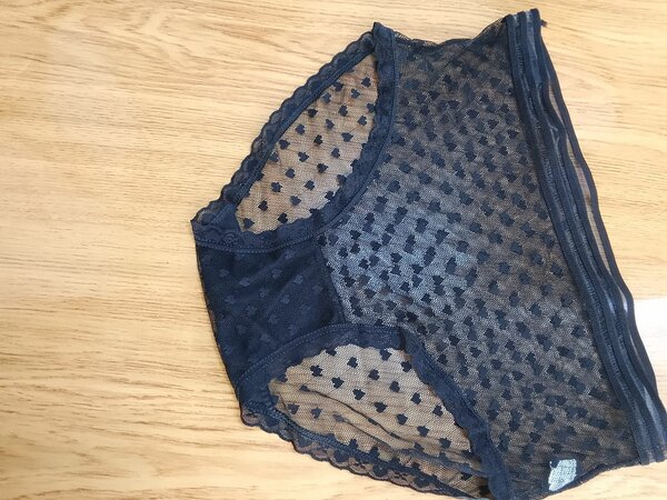 Culotte en dentelle noire